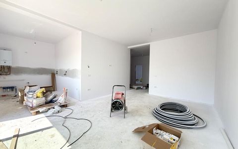 Duplex elegant, 4 camere, 100 mp utili, 350 mp teren - Sanandrei