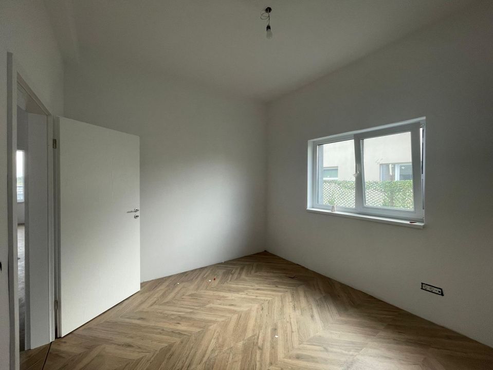 Duplex pe parter 98mp utili, 375mp teren - Calea Urseni – fotografia 3 din 11