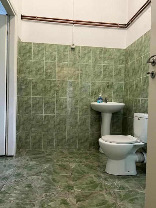 Casă în centrul comunei Corbii Mari, ideală pentru birouri, cabinet sau locuit – fotografia 11 din 14