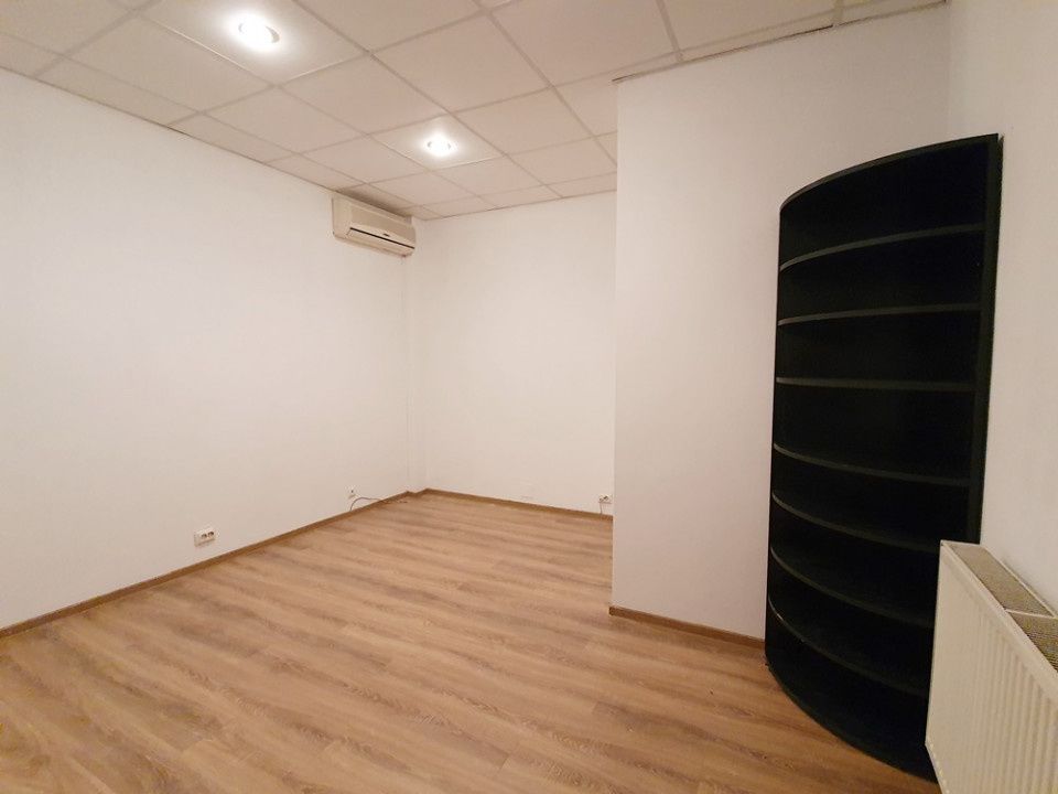 Sediu Firma 353mp Calea Calarasilor | Acces Separat si Terasa Rooftop – fotografia 6 din 11