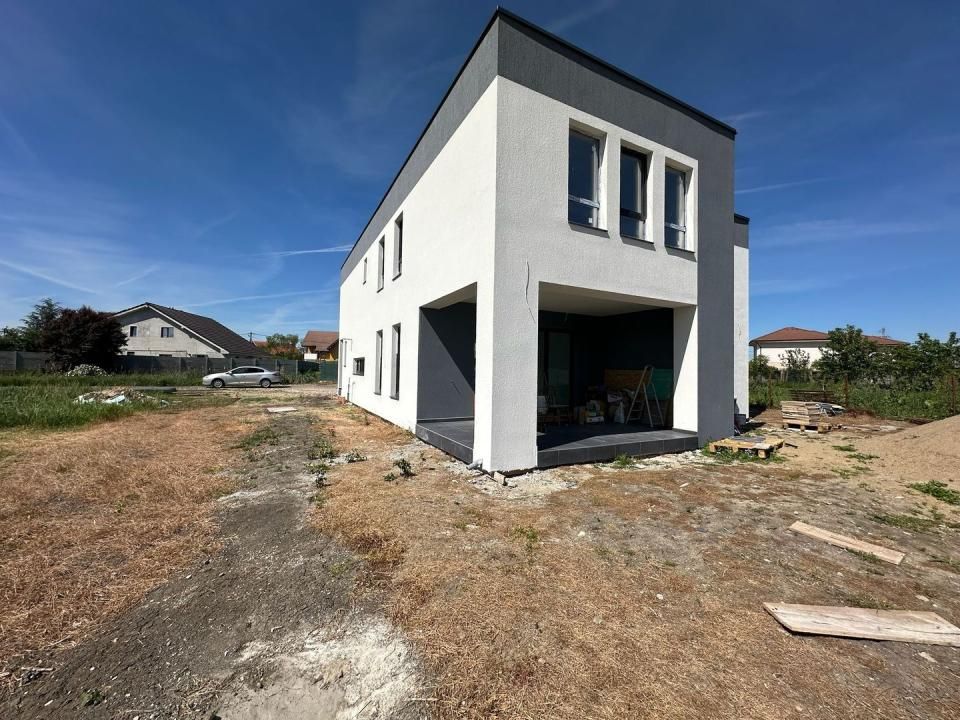 Duplex | Parter + Etaj | Toate utilitatile | Curte generoasa | Sacalaz – fotografia 17 din 19
