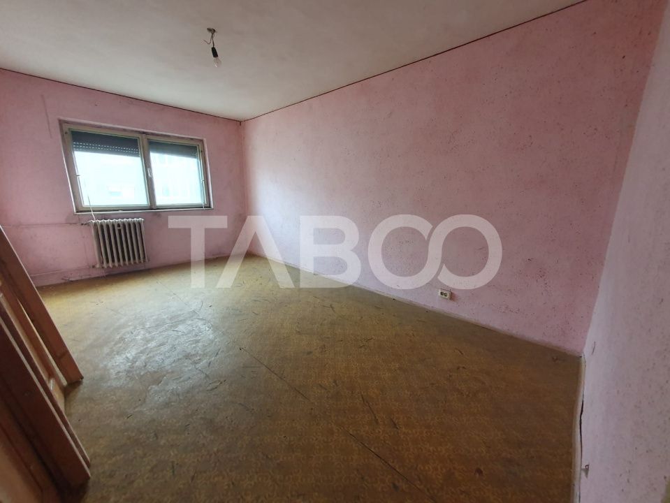 Apartament 2 camere decomandat 45 mp utili zona Plopului – fotografia 1 din 4