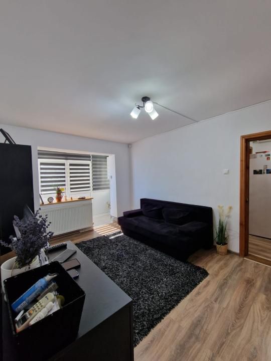 Apartament 3 camere de vânzare – Micro 6, Str. Moldovei – fotografia 1 din 9