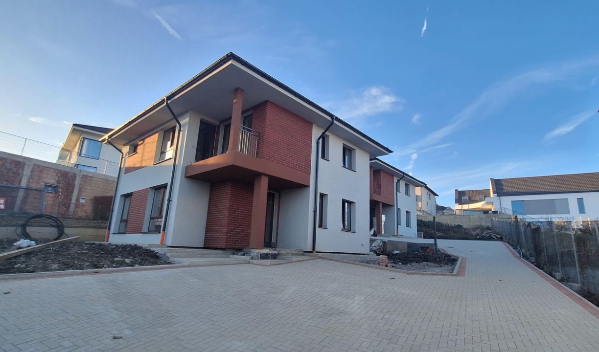 Case individuale nZEB, 119 mp utili și terenuri de 416–584 mp | Dezmir – fotografia 1 din 9