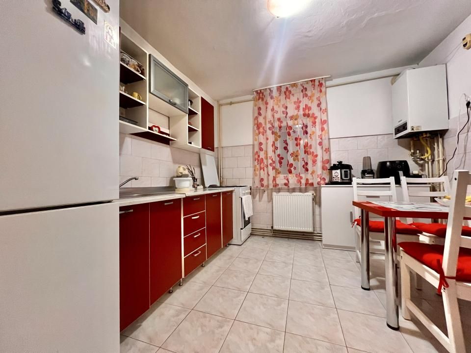 Apartament 3 camere, decomandat, 65 mp utili , etaj 2/4 -Girocului – fotografia 6 din 11
