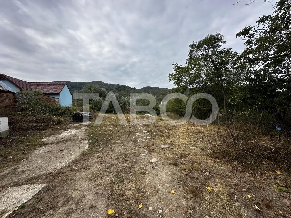 Teren intravilan de vanzare in Fantanele si utilitati in fata parcelei – fotografia 2 din 2