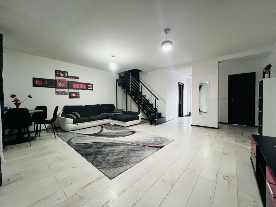 Duplex 5 camere, P+M, 78 mp utili, 315 mp teren - Mosnita Noua – fotografia 1 din 12