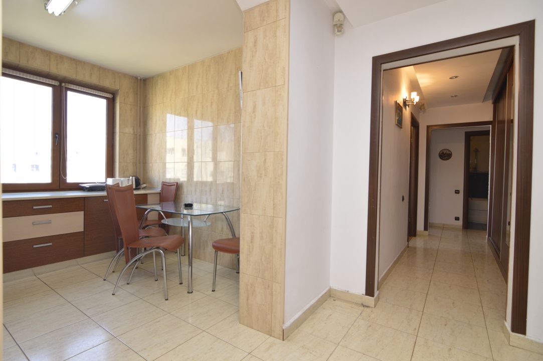 VANZARE UN APARTAMENT DE 3 CAMERE DRISTOR – METROU DRISTOR – fotografia 9 din 31