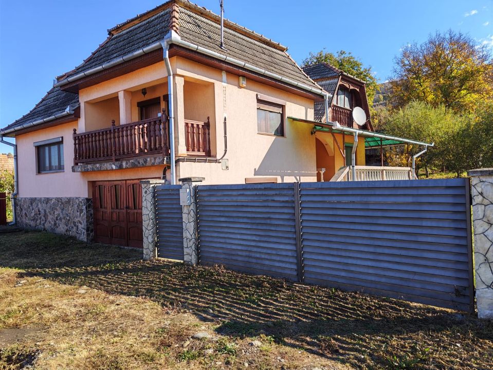 Casă vilă de vânzare Reghin - Ideciu de Sus – fotografia 1 din 27