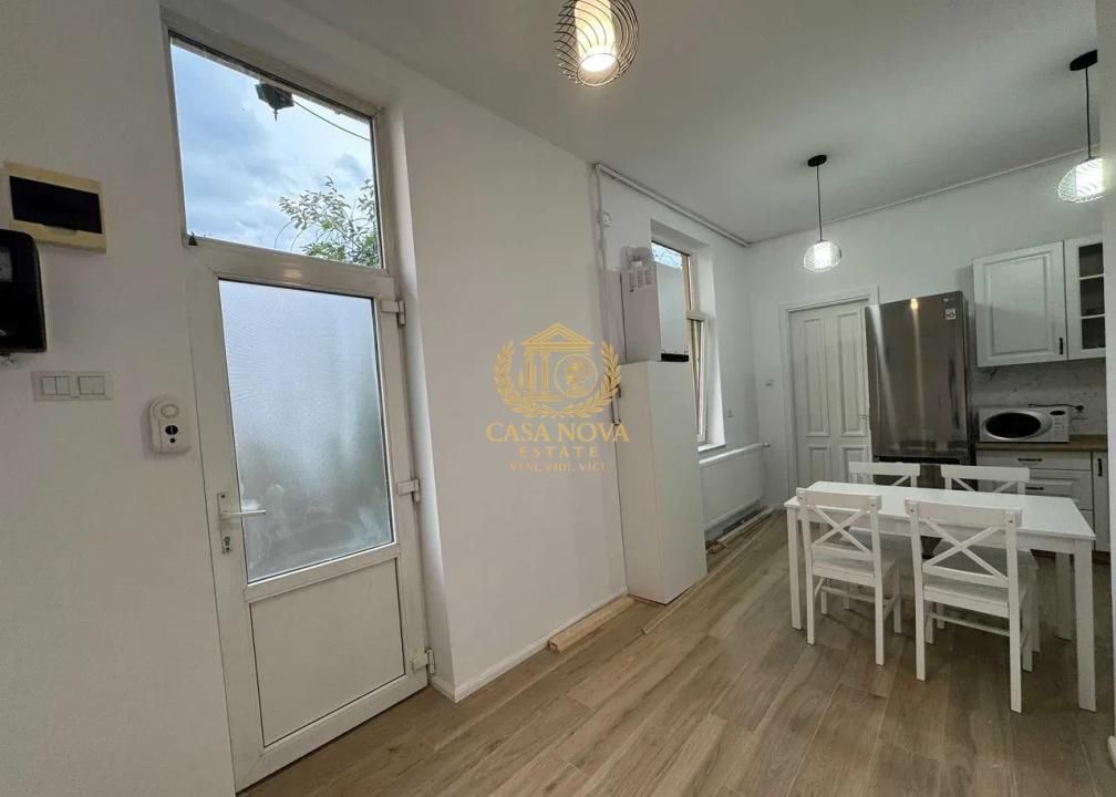 Apartament 3 camere 90, terasa, gradina, parcare, Ultracentral – fotografia 2 din 8