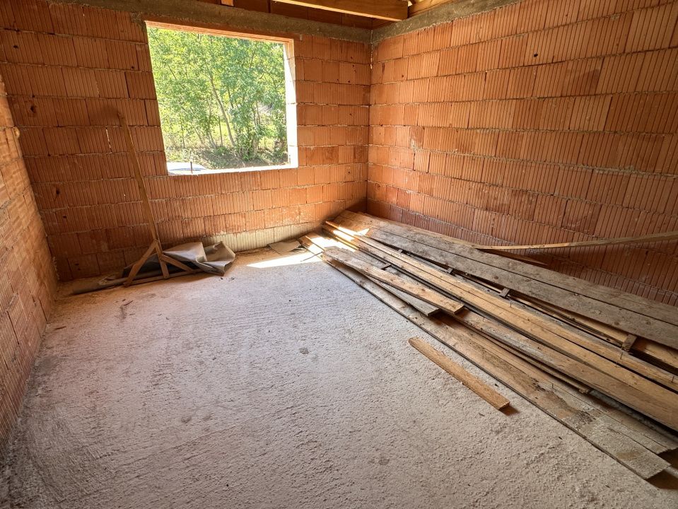 Casa noua la Rosu cu 4 camere teren aferent 386 mp cu toate utilitatile – fotografia 9 din 11