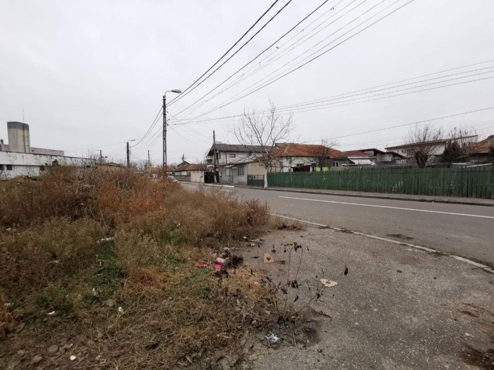Vand teren in Palazu Mare zona centrala – fotografia 5 din 8