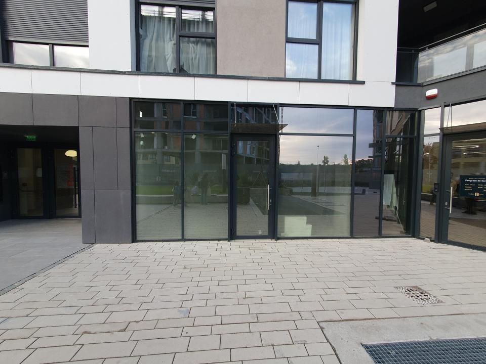 Spatiu comercial de inchiriat, 31 mp utili, zona Central – fotografia 1 din 14