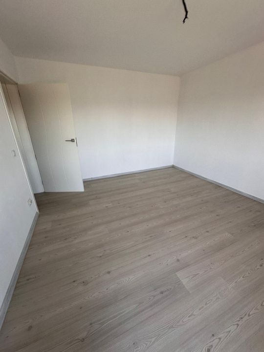 Casă P+1 cu 6 camere de vânzare în Mihail Kogălniceanu – teren 500 mp – fotografia 24 din 31