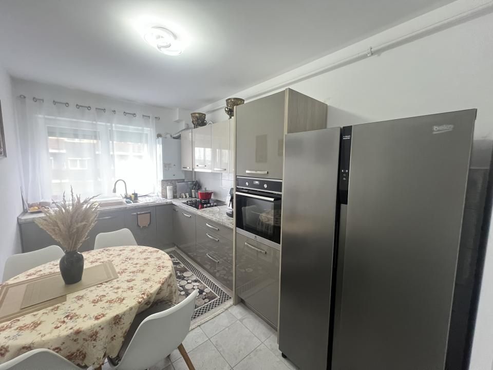 Apartament-2-Camere-Decomandat-Mobilat-Utilat-Parcare-Incalzire-Pardoseala – fotografia 9 din 14