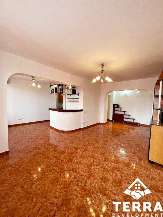 4 camere, proprietate deosebita, Centru – fotografia 1 din 32
