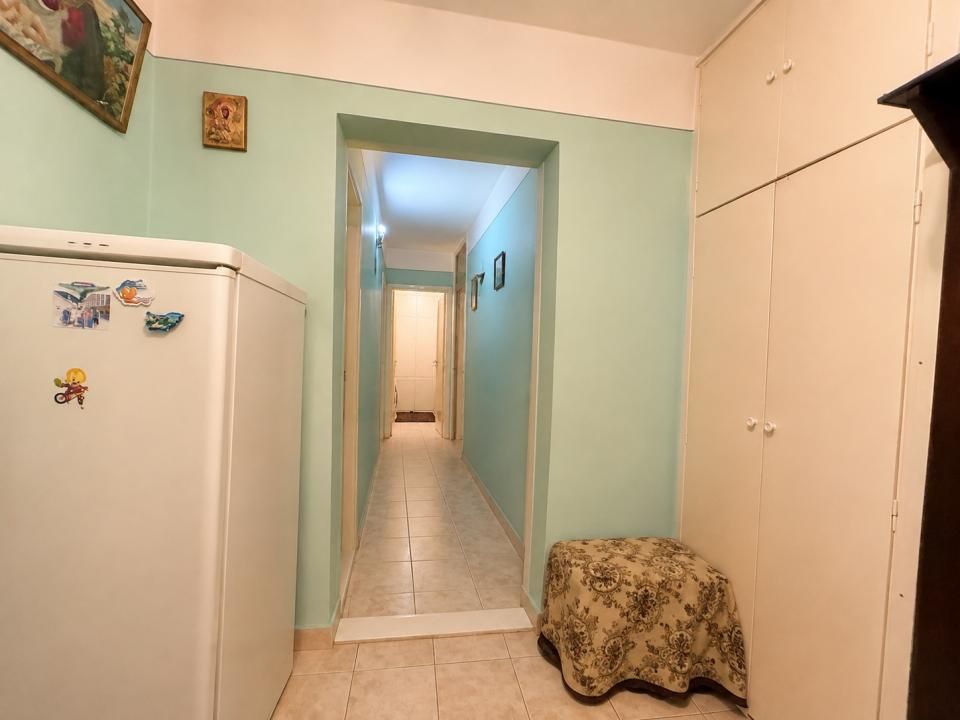 Un apartament care asteapta sa fie redesenat, C-tin Titel Petrescu, 7 – fotografia 9 din 22