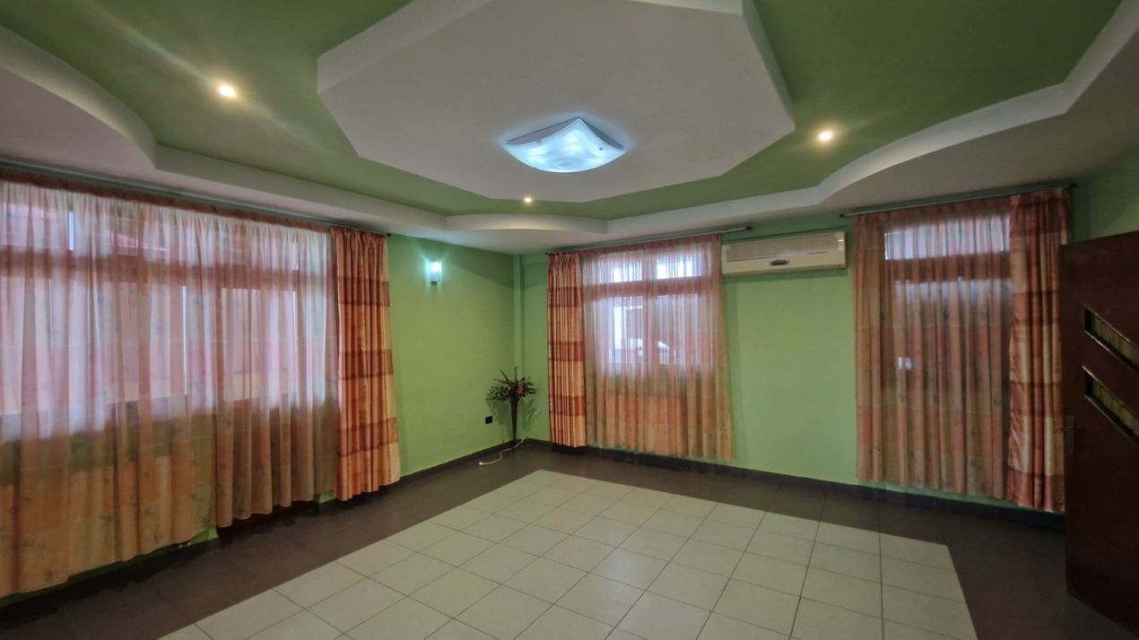Spatiu comercial, 800mp, Rovine, zona Piata Centrala – fotografia 4 din 12