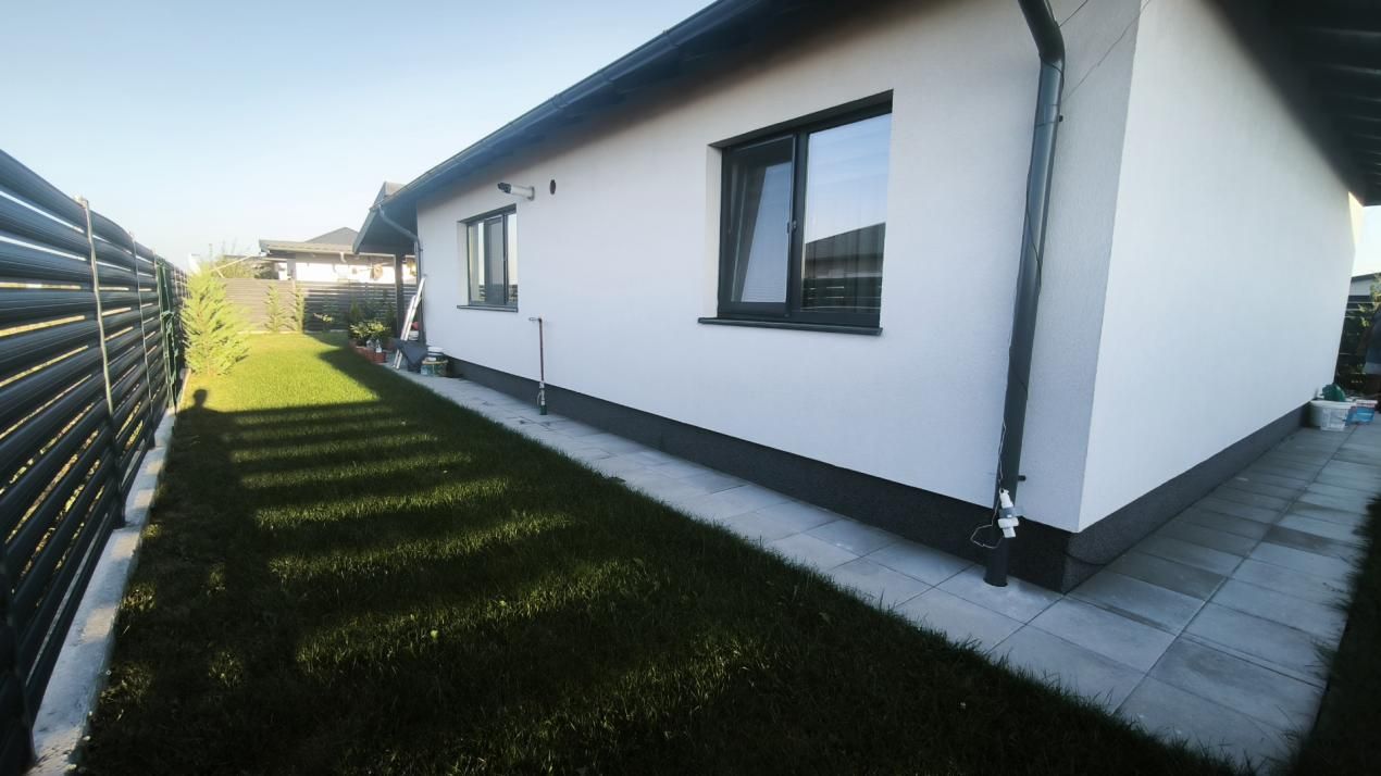 BRADU | Casa individuala| Teren 400 mp | Mobilata și utilată – fotografia 1 din 11