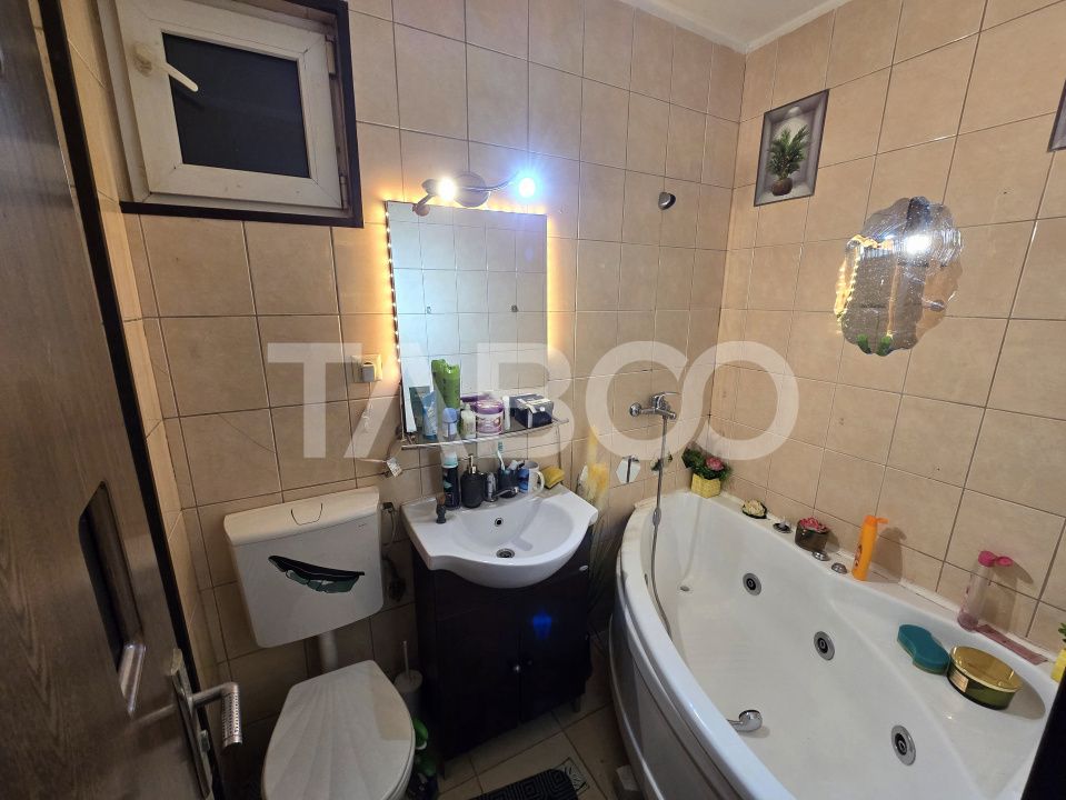 Garsoniera decomandata 28 mp utili mobilata utilata zona Tilisca Sibiu – fotografia 5 din 9