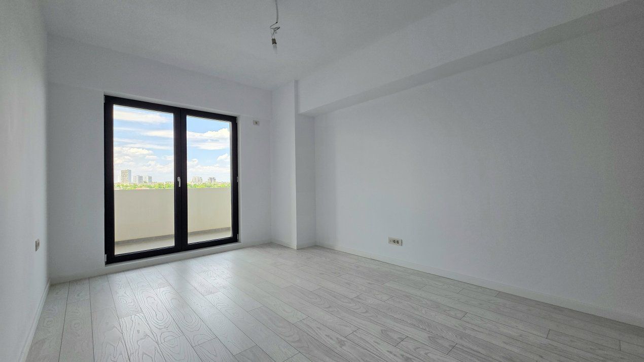 APARTAMENT CU TERASA GENEROASA SI VEDERE UNICA CATRE LAC – fotografia 4 din 11