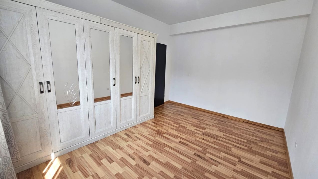 Apartament cu gradina si 2 parcari, in Europa – fotografia 4 din 15