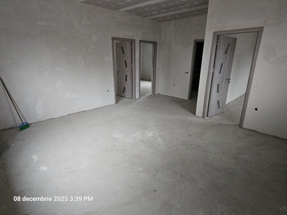 Casa in zona centrala a loc. Lumina, comision 0% – fotografia 2 din 8