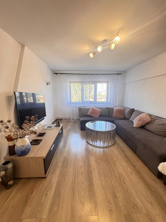 Apartament 3 camere decomandat, renovat integral, de vânzare în KM 5 – Constanța – fotografia 12 din 17