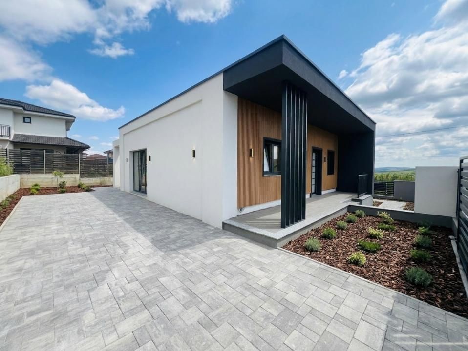 Casa individuala 5 camere, 118 mp-Dezmir – fotografia 1 din 7