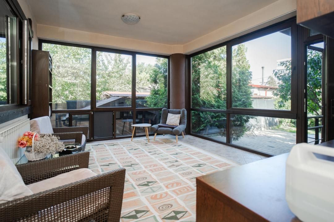 Vilă Grandioasă 650 mp+Spațiu Comercial 110 mp Tătărași Teren 968 mp – fotografia 10 din 20