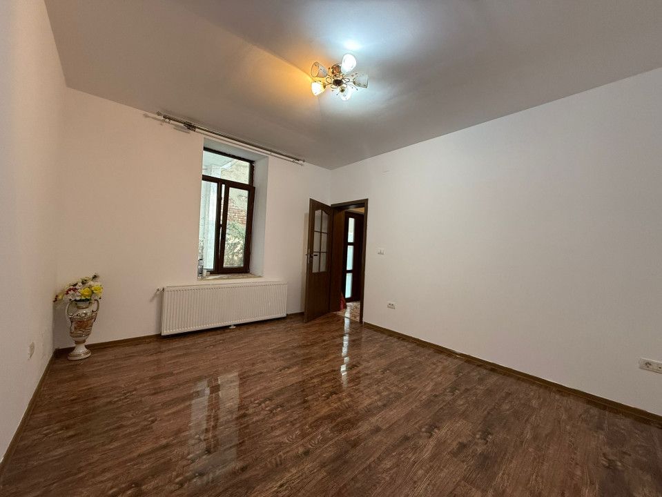 Casa cu 2 camere, semi-decomandat, 50mp utili -zona semicentrala – fotografia 3 din 9