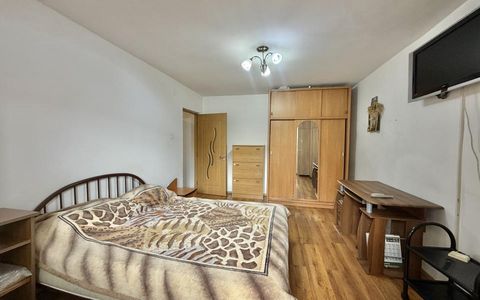 Apartament 1 camera, decomandat, etaj 3, zona Dambovita