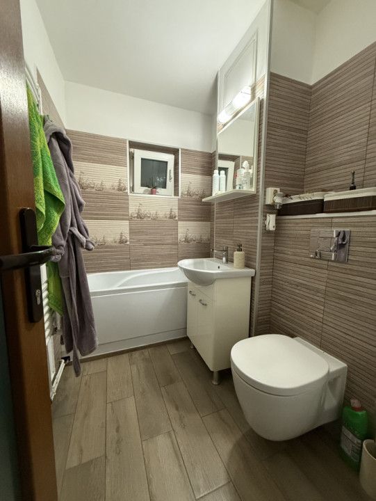 Apartament 4 camere, decomandat, etaj 3, mobilat si utilat - Baba-Dochia – fotografia 8 din 11