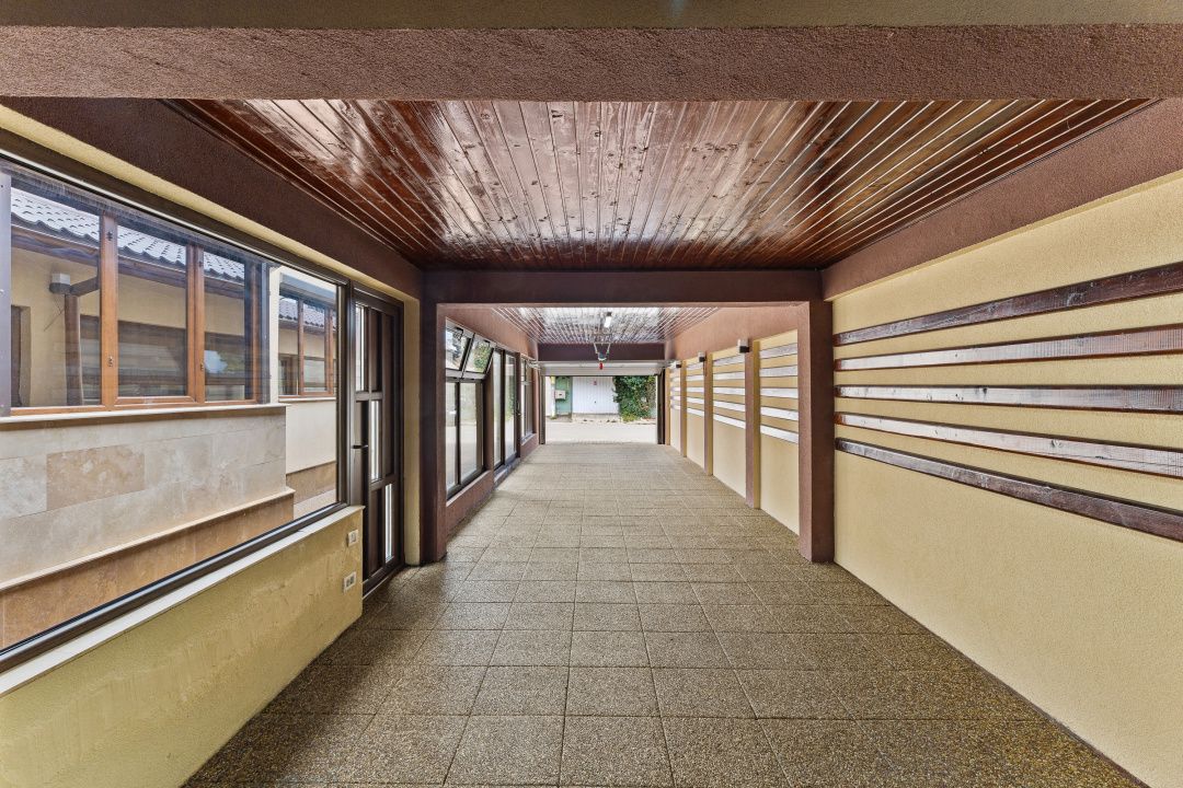 Vila spațioasă 5 camere, 5 băi, Garaj 2 mașini, Zona Primo – poziție excelentă – fotografia 22 din 31
