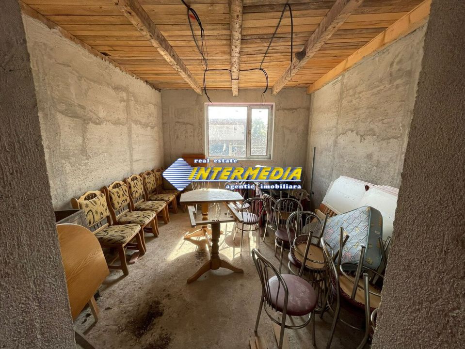 Casa de vanzare Alba Iulia zona Centru cu 5 camere  teren aferent casei 370 mp – fotografia 2 din 11