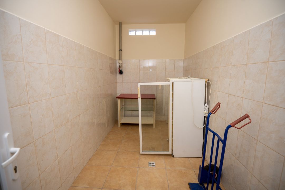 Hotel Miky Arad de vanzare | Investitie cu utilizari multiple | 42 camere cazare – fotografia 51 din 66