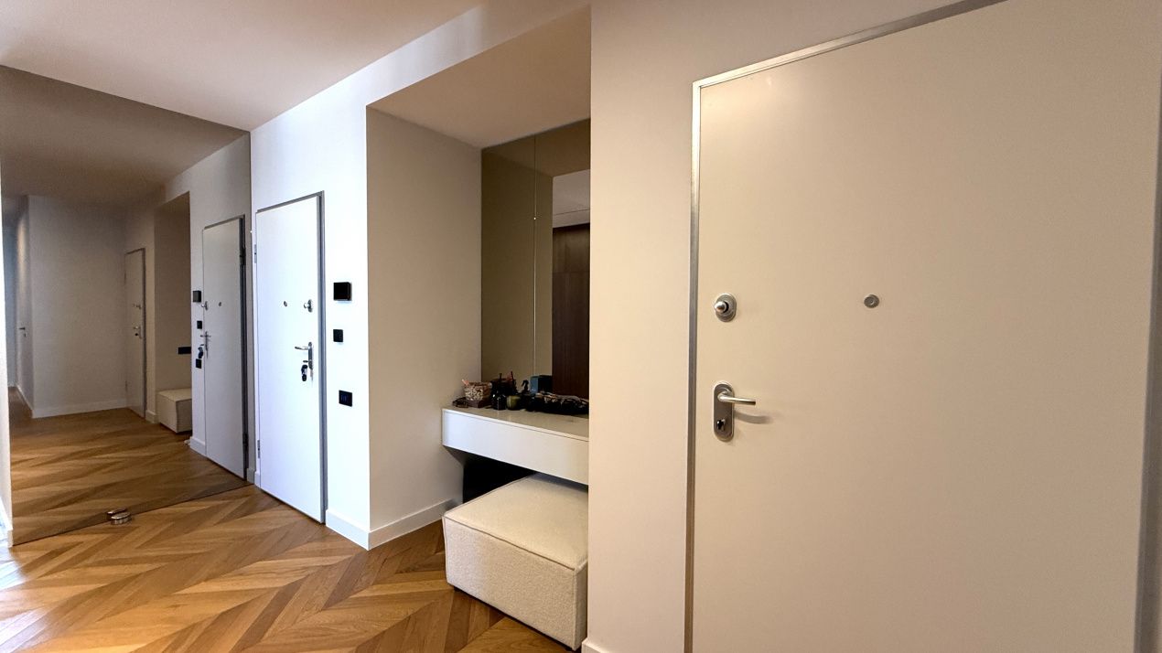 Penthouse pe bune, 5 camere, vedere la Mare si la Lac, 5 parcari subterane – fotografia 30 din 85