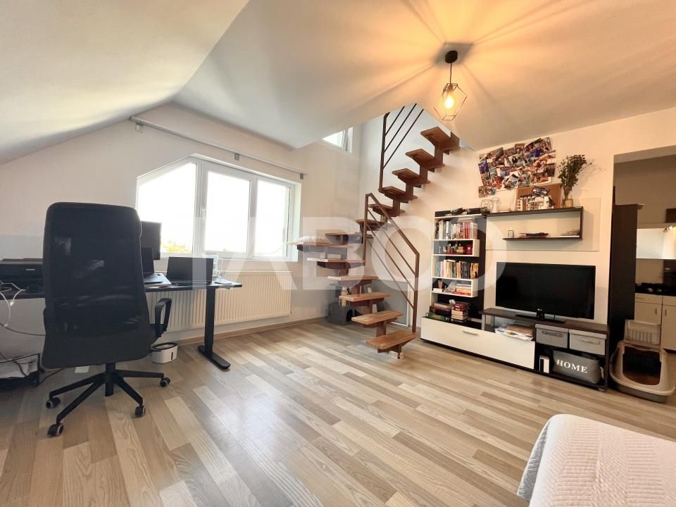 Apartament 3 camere la mansarda pe 2 nivele in Manastur cu lift – fotografia 1 din 11