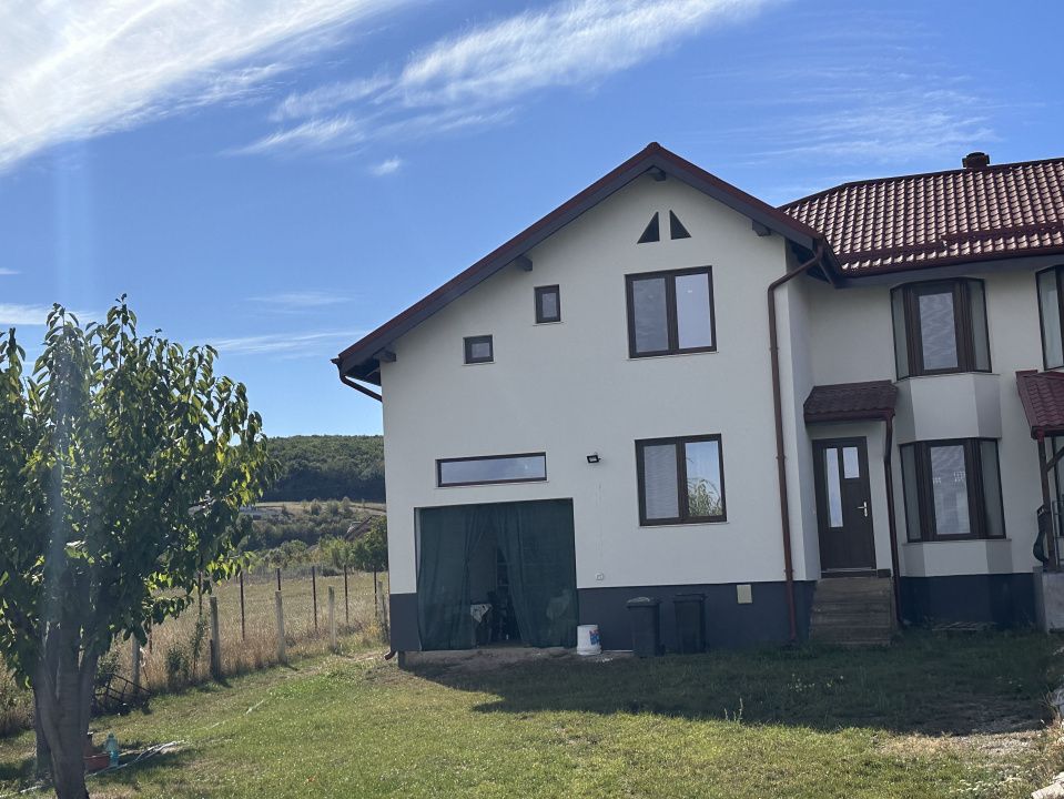Casa noua de vanzare in Alba Iulia cu teren 576 mp – fotografia 1 din 2