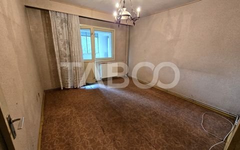 Apartament decomandat 4 camere 4 balcoane 2 bai etaj 1 Central Sibiu