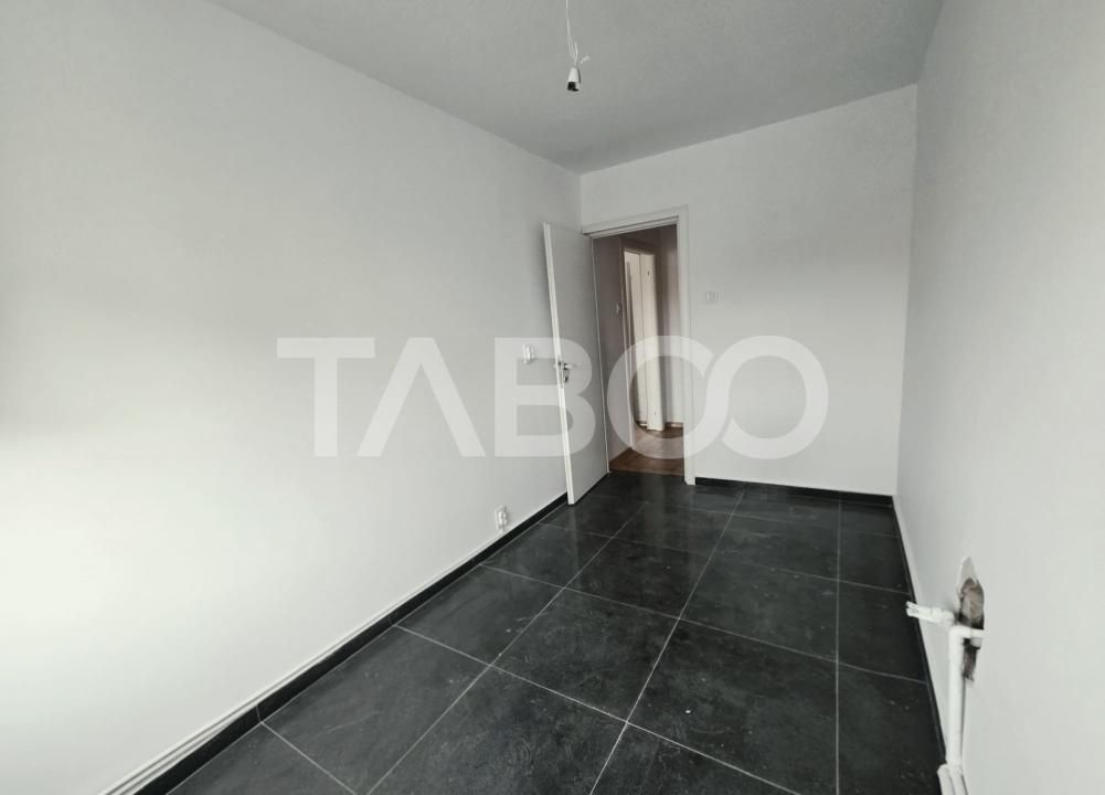 Apartament 70 mp semidecomandat 3 camere balcon 6 mp Bulevardul Unirii – fotografia 6 din 12