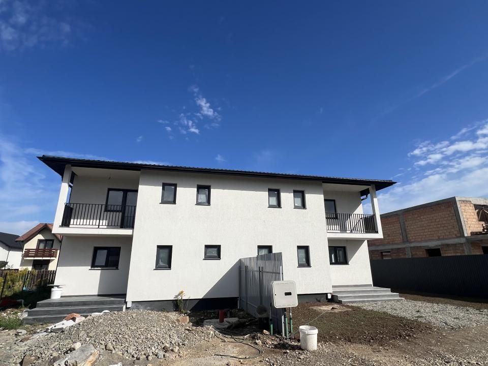 Casa-Duplex-129mp-Utili-250mp-Curte-Izvor-Tarlungeni – fotografia 2 din 17