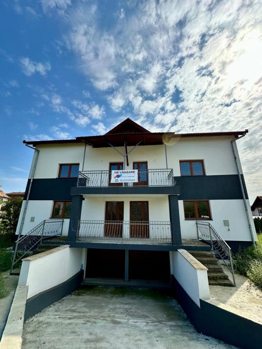 Casa tip duplex, 263 Mp utili, Copaceni – fotografia 1 din 15