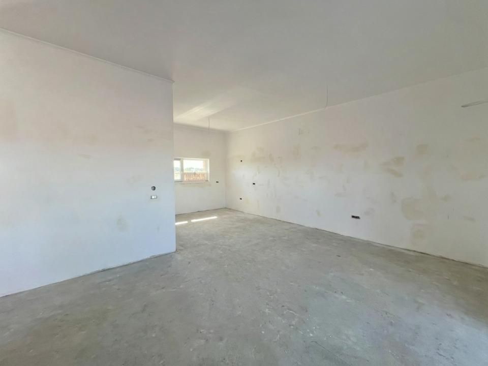 Triplex modern, 4 camere, 103 mp utili, 316 mp teren - Zona Sacalaz – fotografia 2 din 12