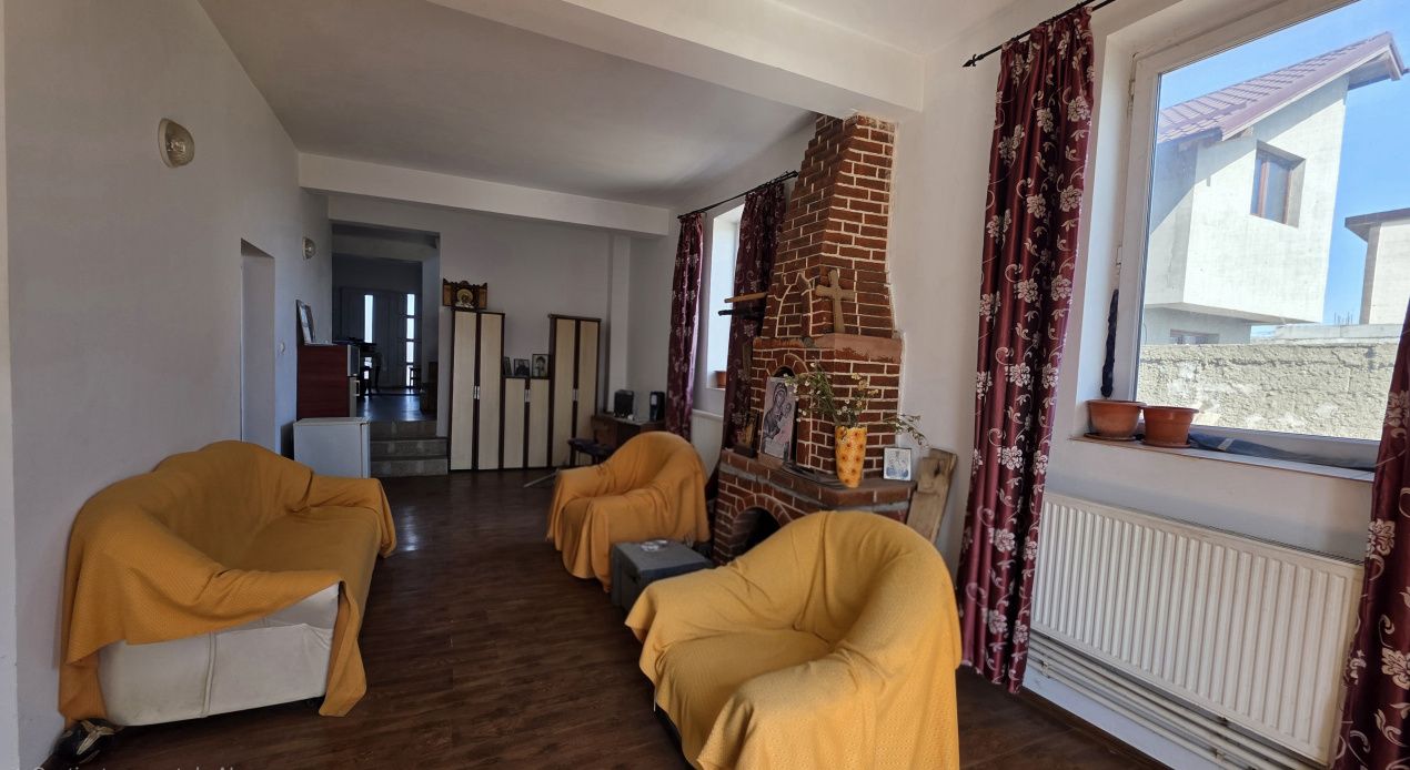 Vila de vanzare in Constanta, 6 camere, zona Km5 – fotografia 2 din 18