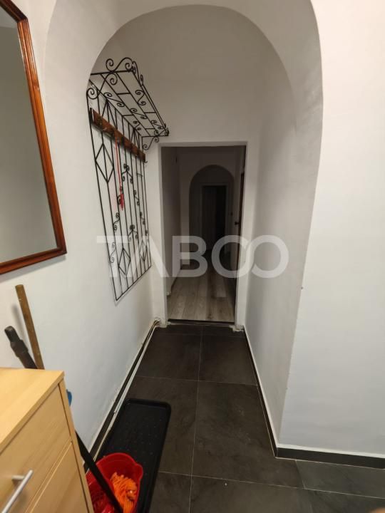 Apartament cu 2 camere de vanzare decomandat la cheie cartierul Gruia – fotografia 3 din 4