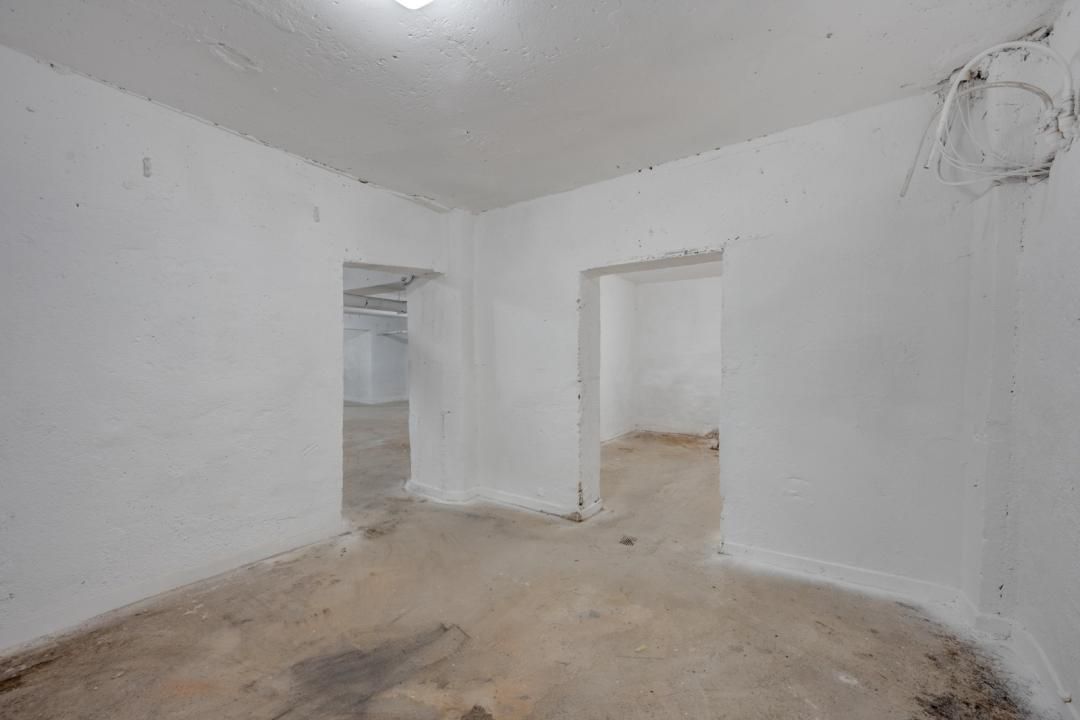 Spatiu comercial | 340 mp | Lift marfa | Curent electric trifazic – fotografia 20 din 28