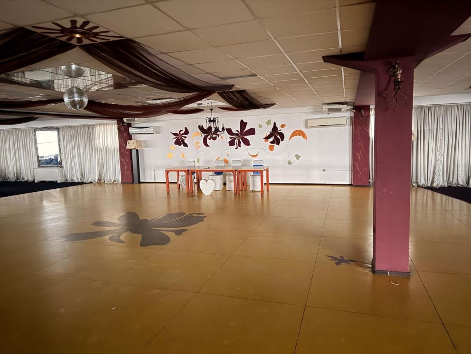 Clădire modernă de închiriat evenimente, clinică, logistică – Zona Nord – fotografia 7 din 10
