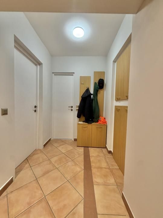 Apartament 3 camere, renovat, lift, 2 bai, zona Modern – fotografia 12 din 14