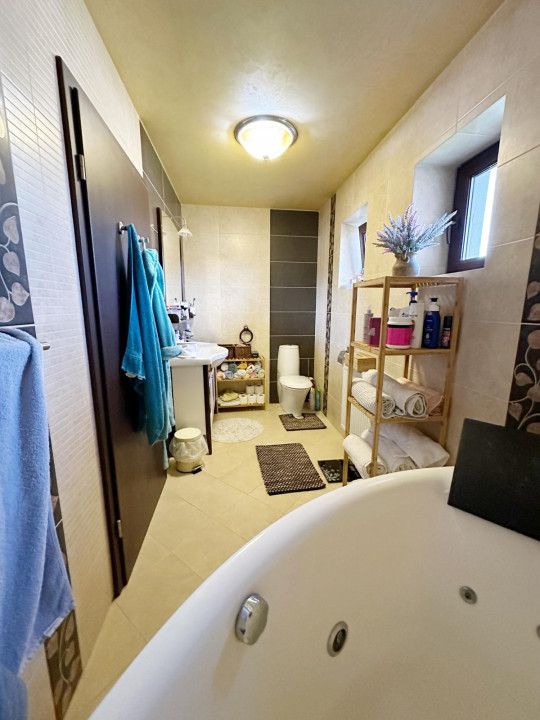 Casa Individuala, P+1, 260 mp, Finisaje Calitative - Sag – fotografia 56 din 65